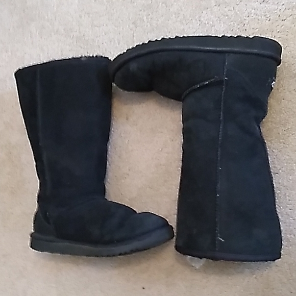 Women's Black UGG Boots, Size 5 - Picture 6 of 10